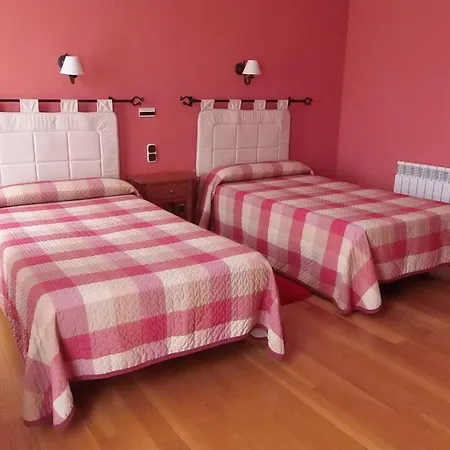 Hostal-restaurante San Antolin Maison d'hôtes 2*