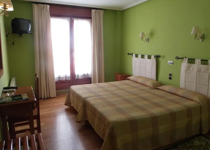 Hostal-restaurante San Antolin 2*