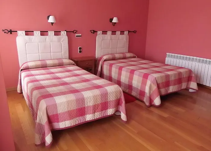 Hostal-restaurante San Antolin 게스트하우스 2*